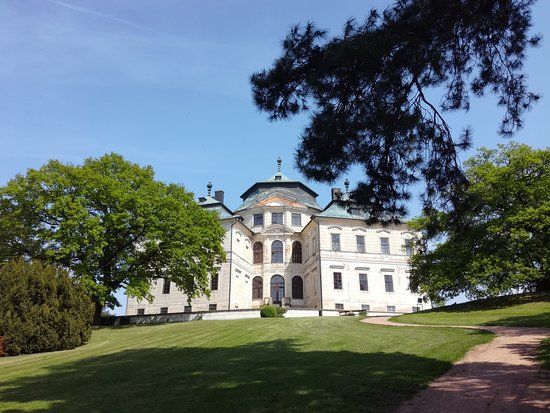 Zámek Karlova Koruna