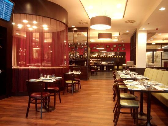 Oléo Pazzo Mediterranean Bistro