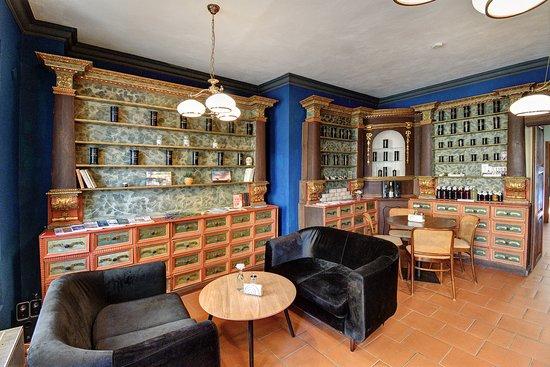 Apatyka Cafe