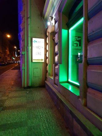 Paddys Bar