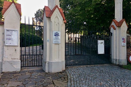 Zámek a hrad Kámen