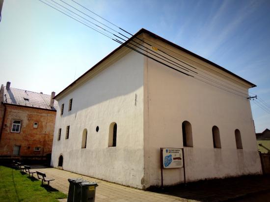 Šachova Synagoga